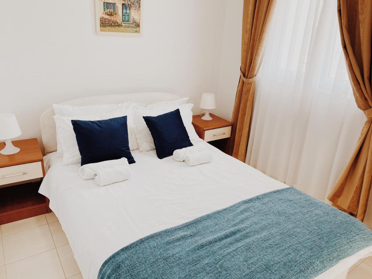 Apartments Sneki Baošići Buitenkant foto